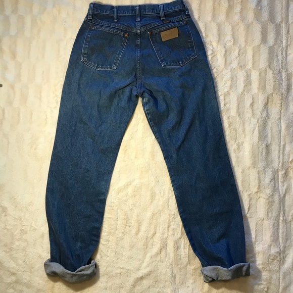 Wrangler Denim - Vintage {Wrangler} high waisted high rise jeans